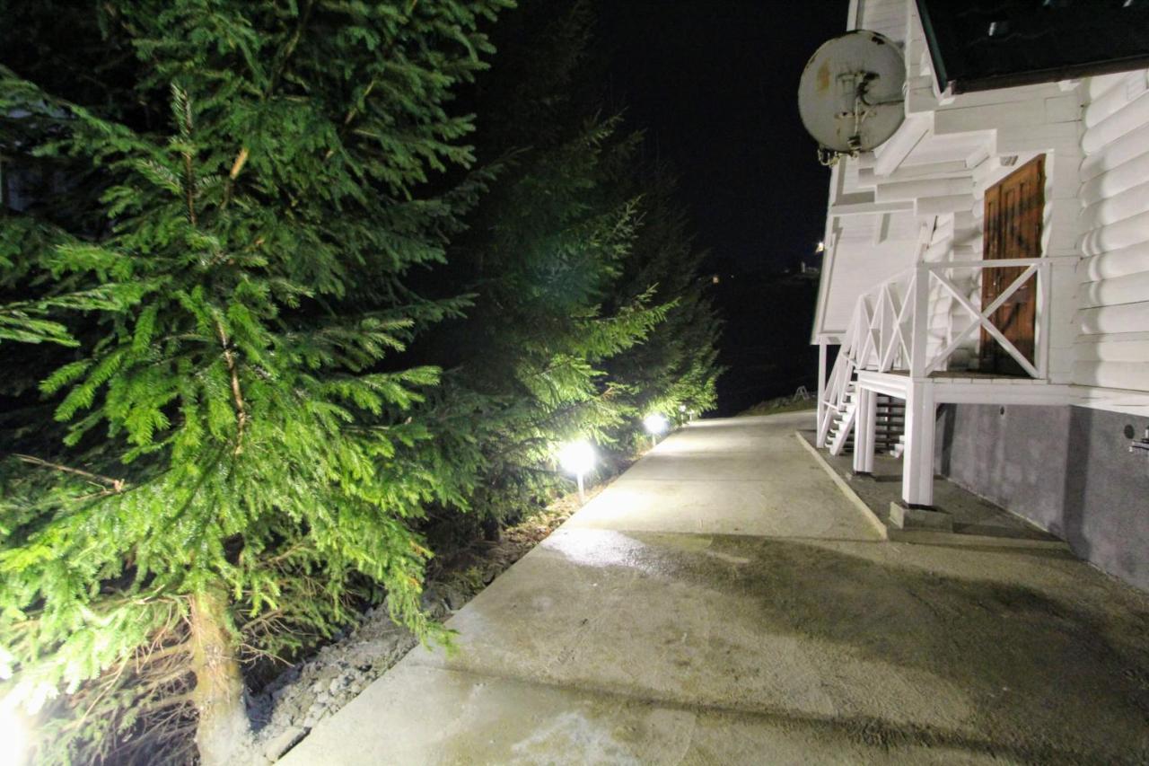 Hotel Мала Одеса Yablunytsya Exterior foto