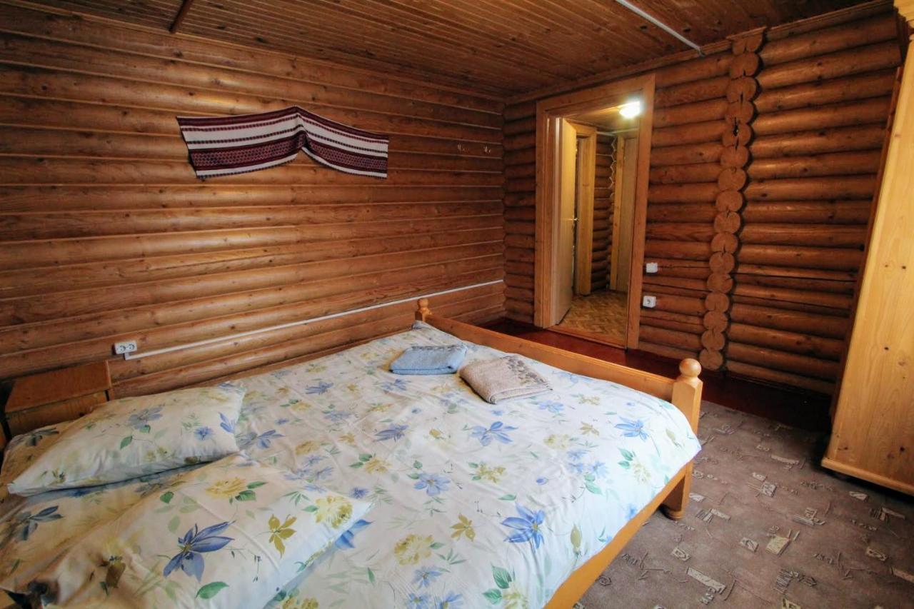Hotel Мала Одеса Yablunytsya Exterior foto