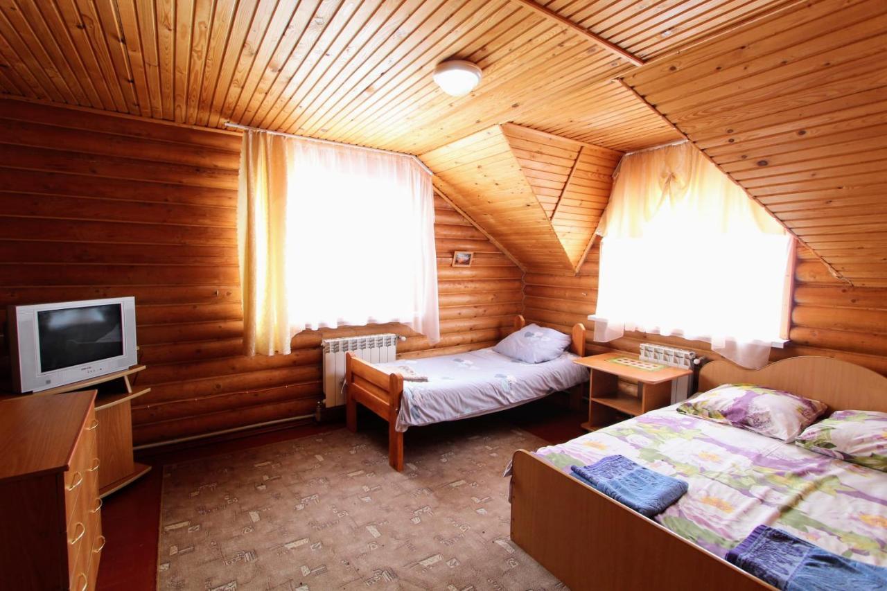 Hotel Мала Одеса Yablunytsya Exterior foto